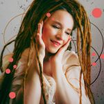 Deutsche Sängerin Augustine singt über das kleine Glück